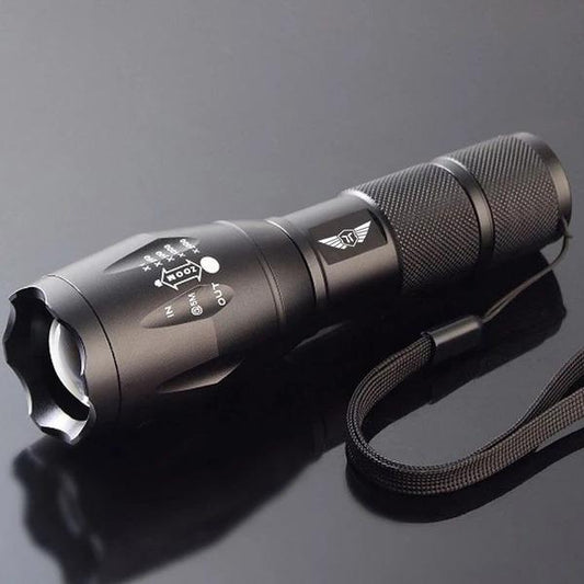 LAMPE DE POCHE TACTIQUE Artemis DX8000
